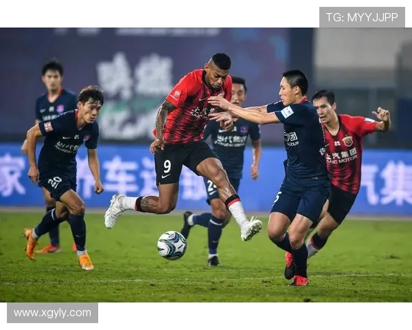 上海足球队与重庆足球队耐力对决赛后分析与总结