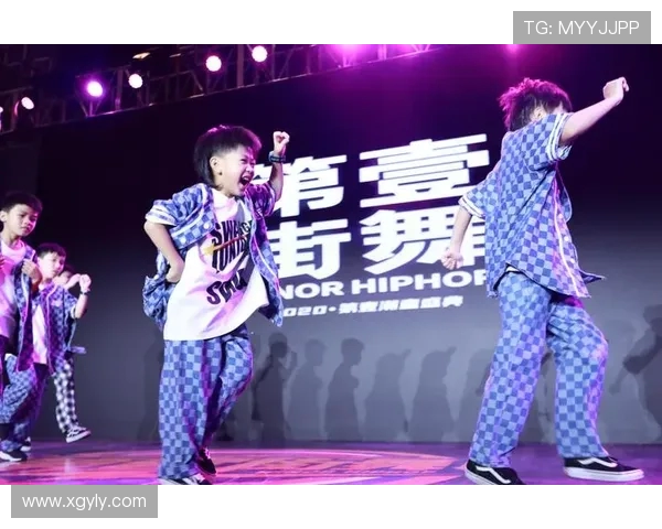 成都街舞队与北京街舞队赛后复盘分析灵活性表现与战术对比